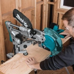 Piła ukośnica kapówka 305 mm 1800W Makita LS1219L