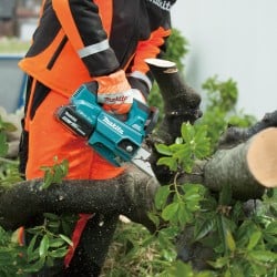 Akumulatorowa piła łańcuchowa Makita DUC306PT2B 2x18V 2x5Ah LXT XPT B