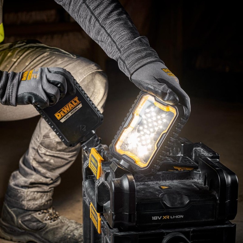 Skrzynia TOUGHSYSTEM lampa 18V DeWALT DWST08061-1