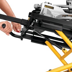 Stół mobilny DEWALT DE7260 135kg 2,4m do pilarek