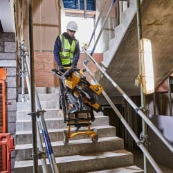 Stół mobilny DEWALT DE7260 135kg 2,4m do pilarek