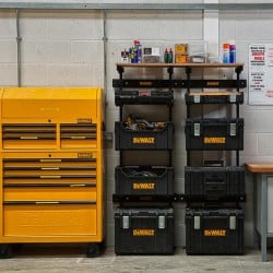 System do przechowywania skrzyń DeWALT DWST1-75694
