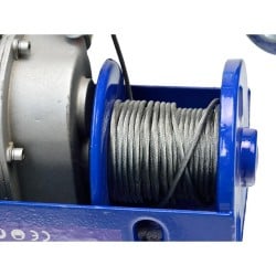 Elektryczna wyciągarka linowa GEKO G01087 600W 150/300kg 12/6m