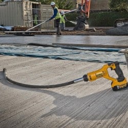 Wibrator do betonu DEWALT DCE531N 18V body