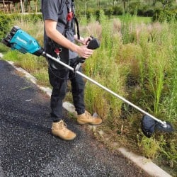 Akumulatorowa podkaszarka do trawy Makita DUR369AZ 36V 2x18V 38cm Li-Ion LXT BODY