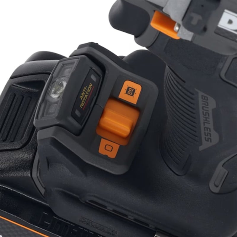 Akumulatorowa wiertarko-wkrętarka udarowa DeWALT DCD85MNT-XJ 18V XR BODY McLaren walizka