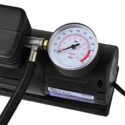 Kompresor samochodowy GEKO G01115 12V 2MPa 3m + 3 Końcówki