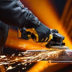 Akumulatorowa szlifierka kątowa DeWALT DCG45MP2T-QW 2x5Ah McLaren BL walizka