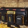 Wieloportowa ładowarka DeWALT DCB1404-QW 4A 230V 4Amp, wskaźnik naładowania