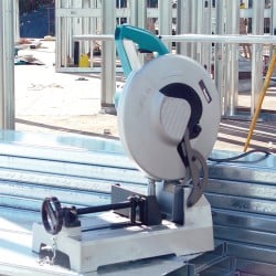 Przecinarka do metalu Makita LC1230N 1750W 305mm 25,4mm, blokada głowicy
