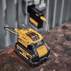 Ładowarka adapter USB powerbank 18V DeWALT DCB094K