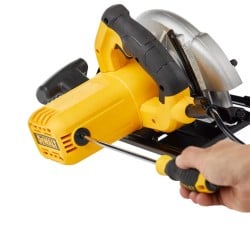 Pilarka tarczowa DeWALT DWE5615-QS 1500W 190mm 30mm, głębokość cięcia 68mm