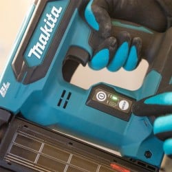 Akumulatorowa gwoździarka Makita DBN501RTJ 2x5Ah XPR 15-50mm 18Ga walizka