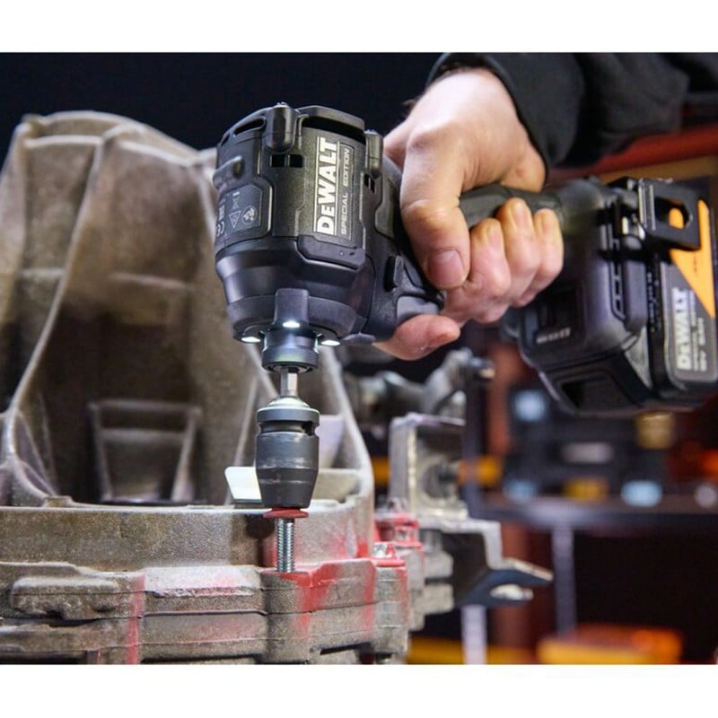 Akumulatorowa zakrętarka DeWALT DCF86MP2T-QW McLaren 18V XR 2x5Ah walizka
