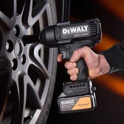 Akumulatorowy klucz udarowy DeWALT DCF99MP2T-QW McLaren 18V XR 2x5Ah walizka