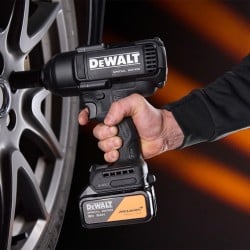 Akumulatorowy klucz udarowy DeWALT DCF99MP2T-QW McLaren 18V XR 2x5Ah walizka