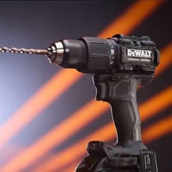 Zestaw elektronarzędzi DeWALT DCK3222MP2T-QW 2x5Ah DCF99+DCG45+DCD86M walizka
