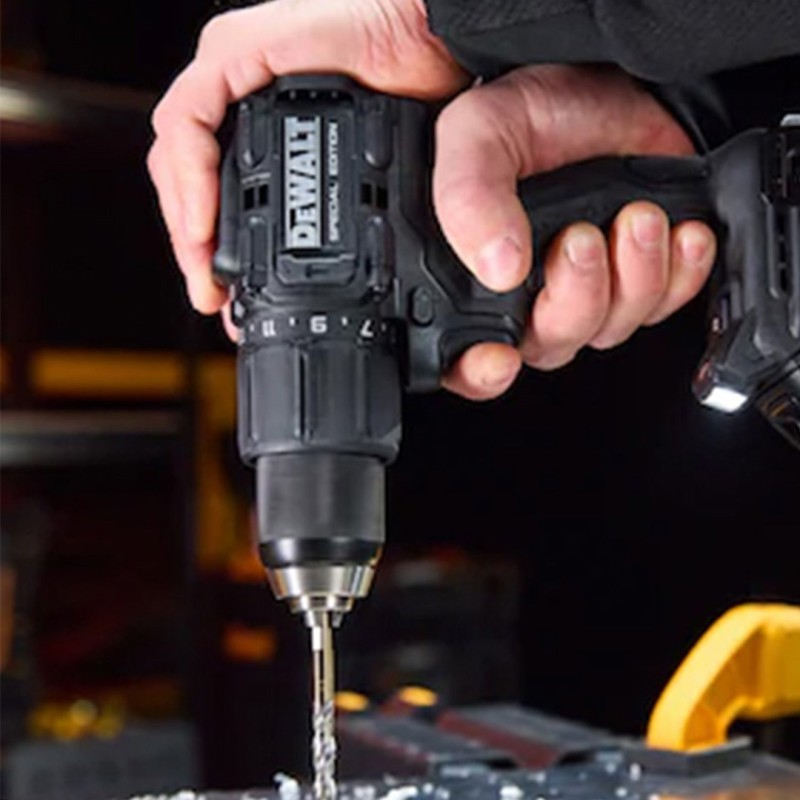 Zestaw elektronarzędzi DeWALT DCK3222MP2T-QW 2x5Ah DCF99+DCG45+DCD86M walizka