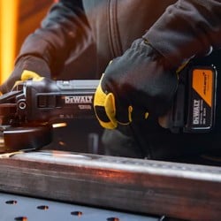 Zestaw elektronarzędzi DeWALT DCK3222MP2T-QW 2x5Ah DCF99+DCG45+DCD86M walizka
