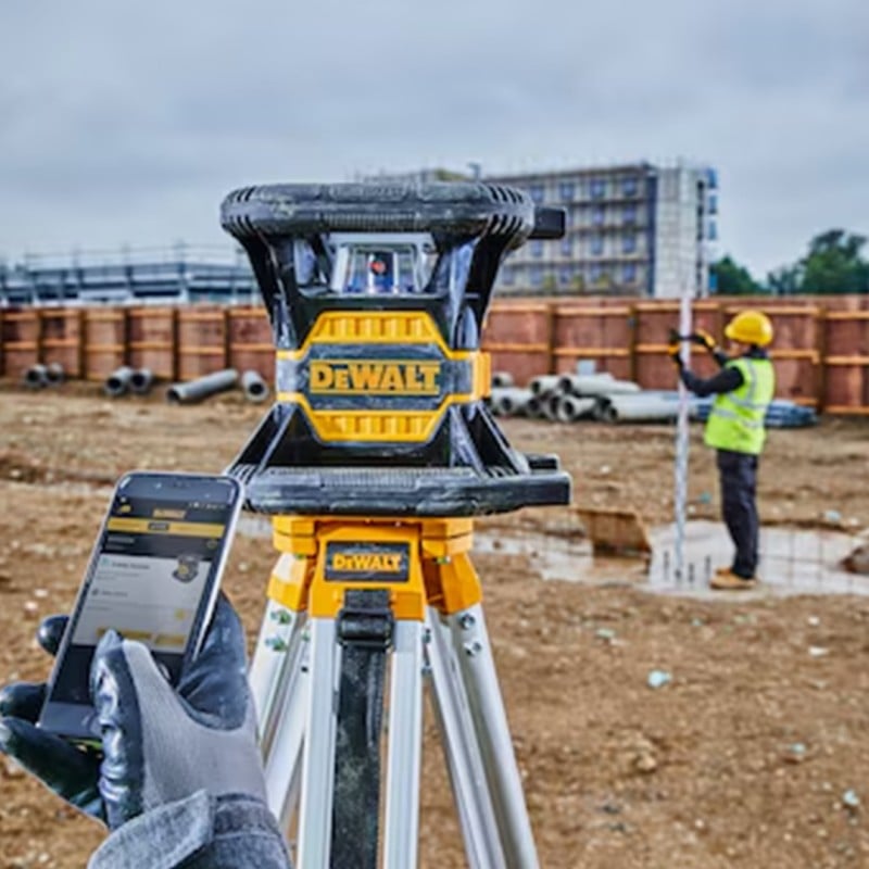 Samopoziomujący laser DeWALT DCE080D1RS-QW 600m 18V XR 1x2Ah z wiązką czerwoną walizka