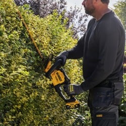 Akumulatorowe nożyce do żywopłotu DeWALT DCMHT567P1-QW 18V XR 1x5Ah 60cm