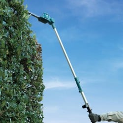 Nożyce do żywopłotu wysięgnik 12V Makita UN460WDZ