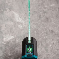 Akumulatorowy bezprzewodowy laser krzyżowy Makita SK105GDZ 12Vmax 35m BODY