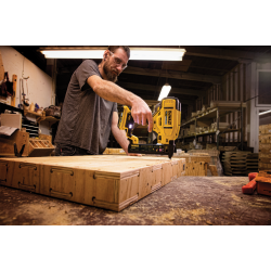 Zszywacz akumulatorowy DeWALT DCN681D2 XR 18V BL 18Ga 2x2.0Ah ładowarka walizka