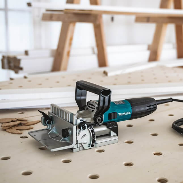Frezarka Makita PJ7000J