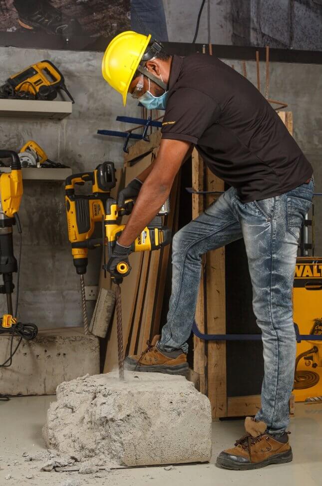 młotowiertarka DeWALT DCH333NT
