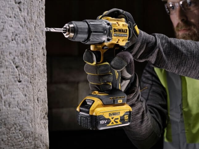 Wiertarko wkretarka udarowa DeWALT 18V XR2