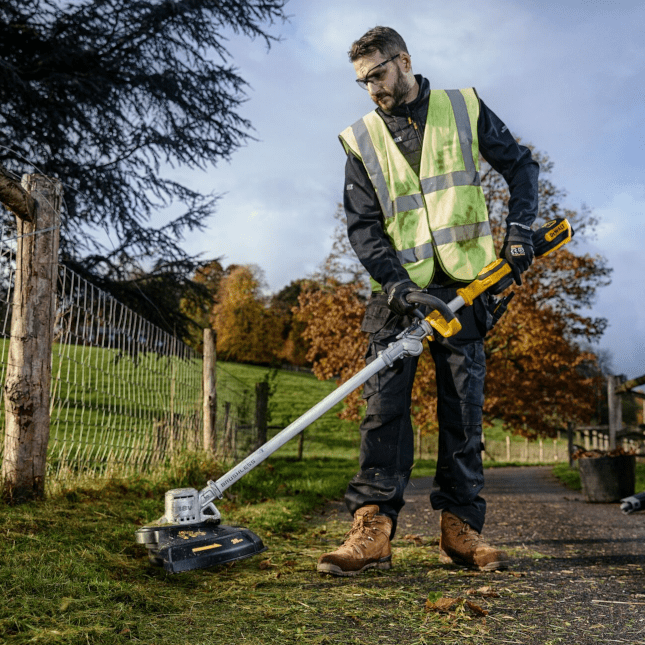 Podkaszarka akumulatorowa DeWALT DMST561N