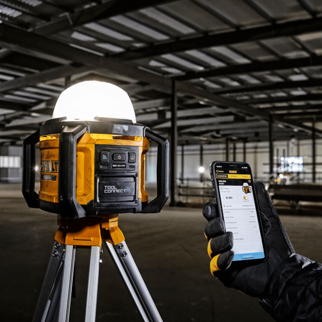 Latarka akumulatorowa DeWALT DCL074