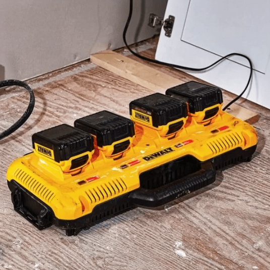 Ładowarka DeWALT
