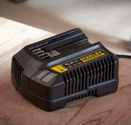 Ładowarka Stanley Fatmax